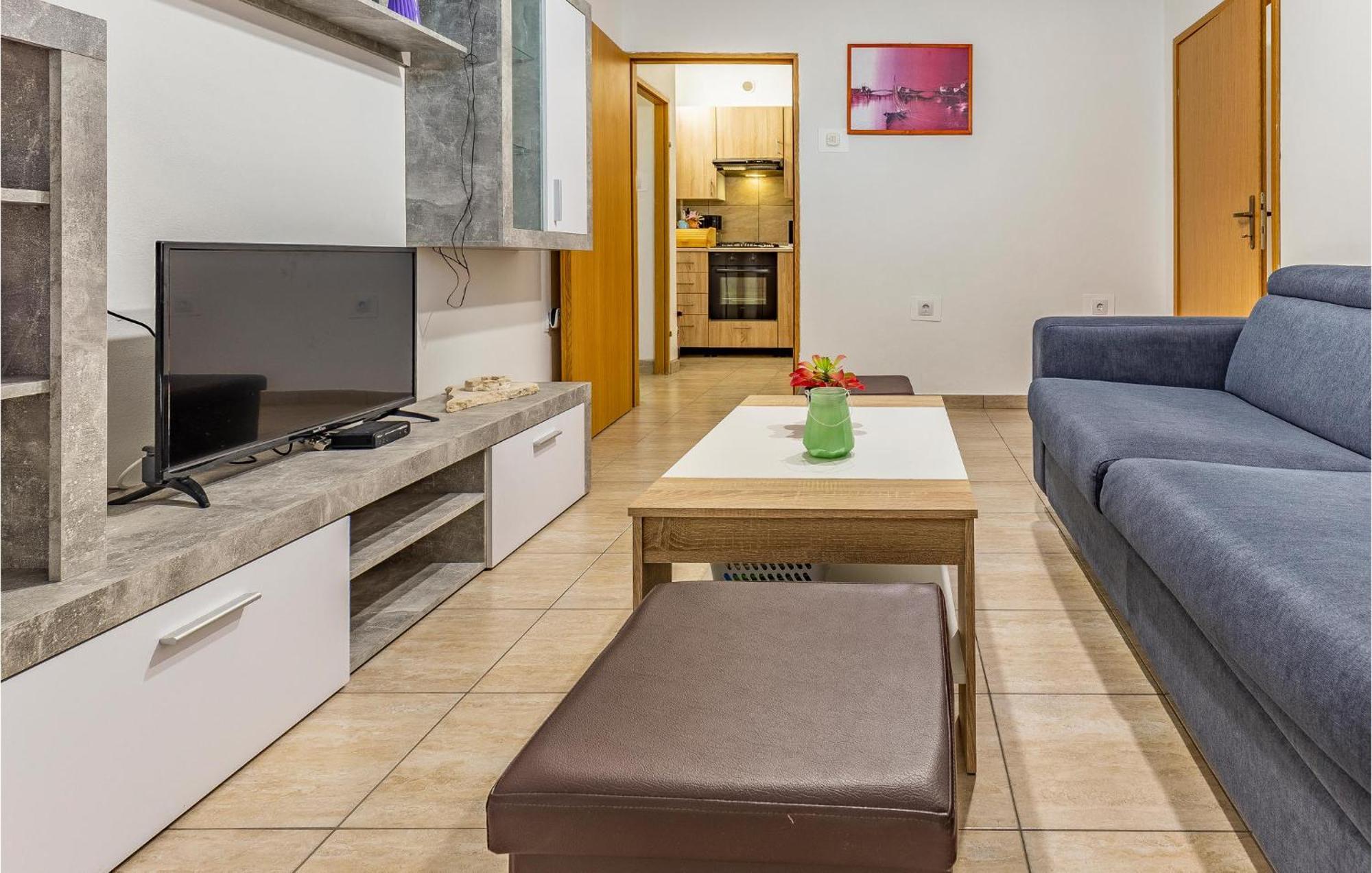 Amazing Apartment In Pula With Kitchen Exterior foto